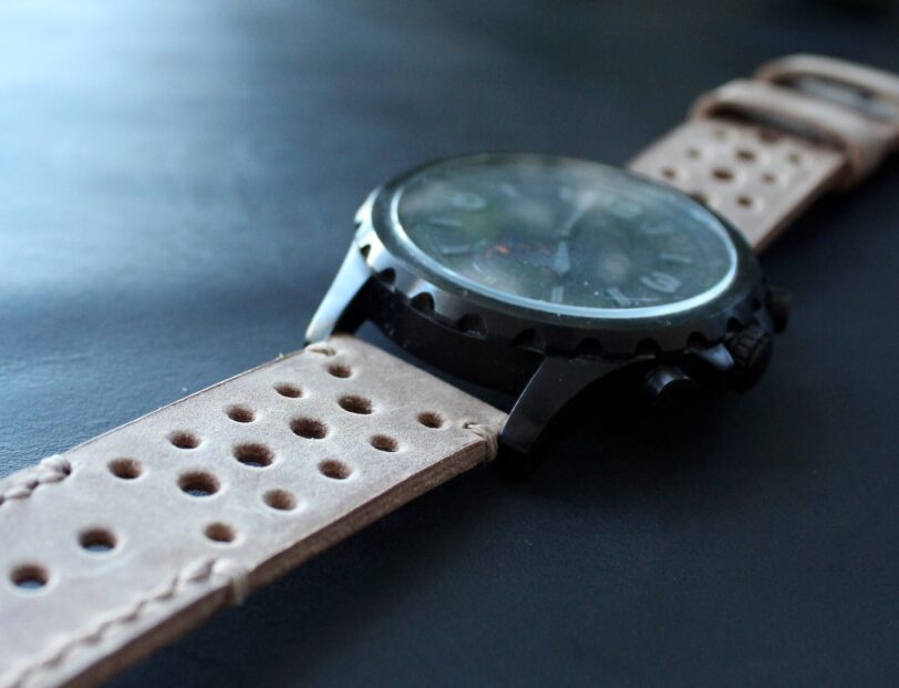 Watch strap Cocoa beige perforated