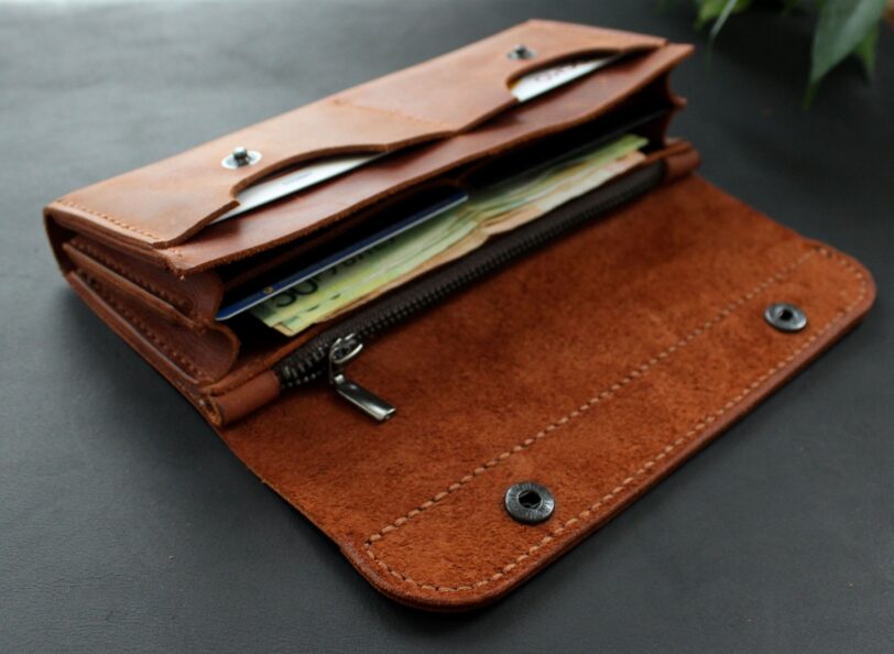 Large women’s wallet Brick Brown