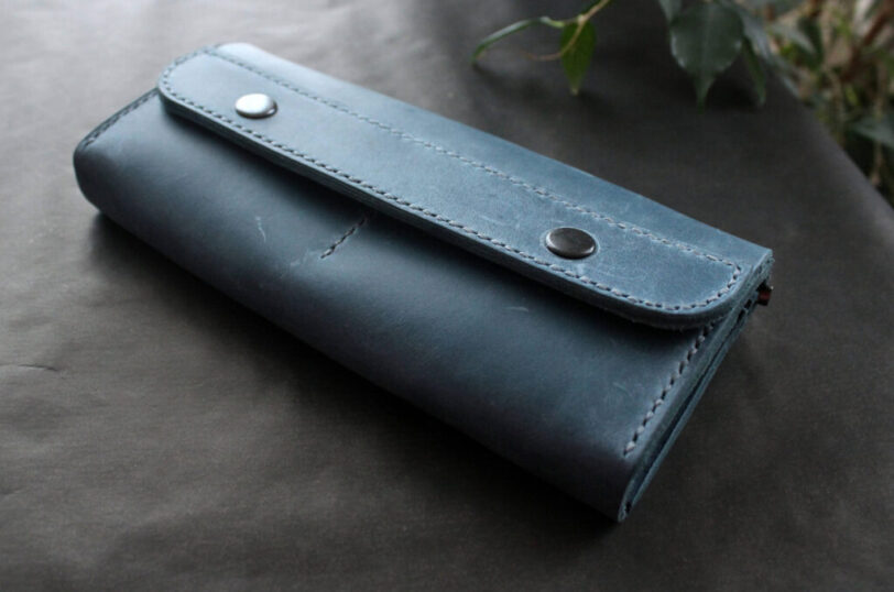 Large wallet blue