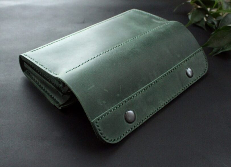 Large wallet green