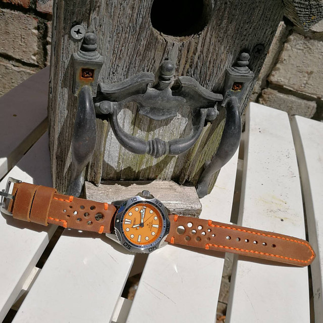Watch strap Brown perforated