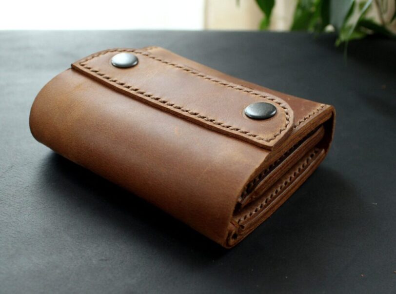 Small wallet brown