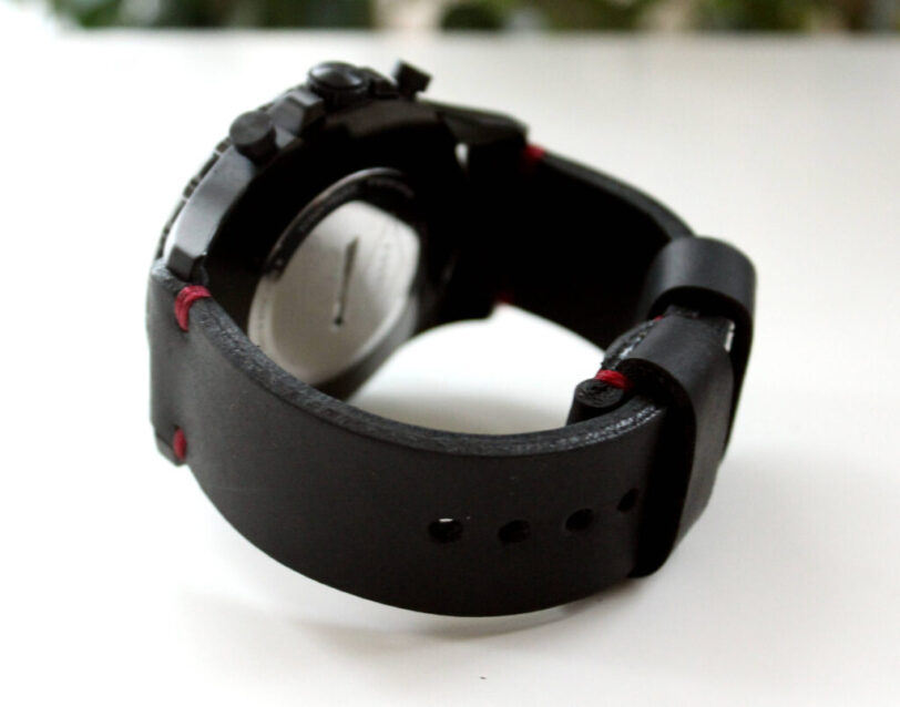 Watch band black and red