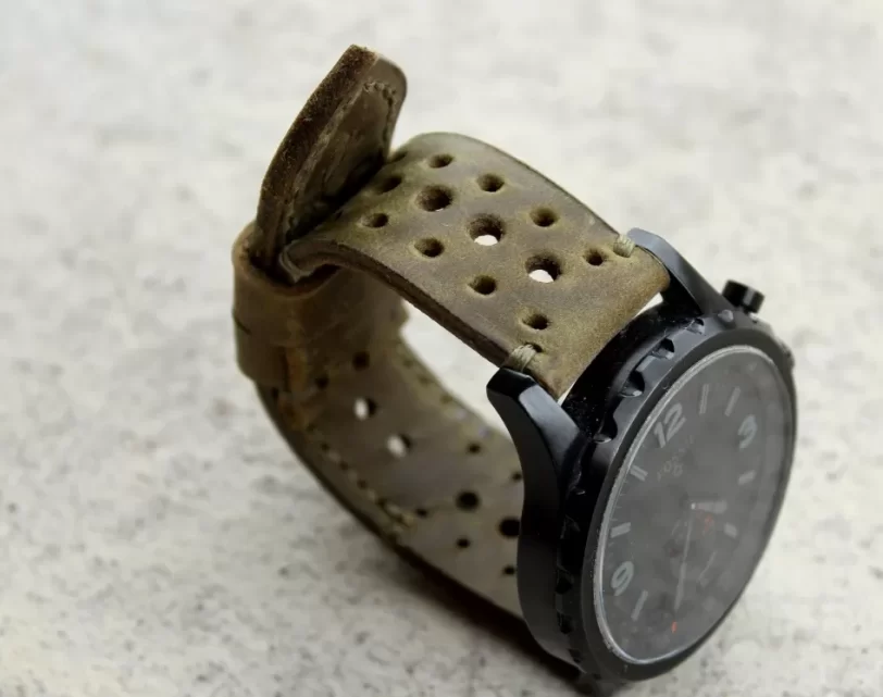 Watch strap moss army green perforated
