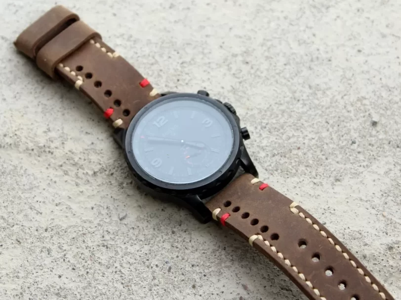 Watch strap olive perforated