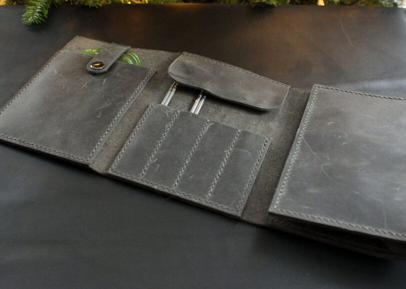 Leather interchangeable knitting needle case