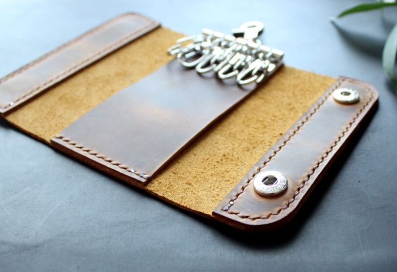 Belt key holder wallet with 6 Key